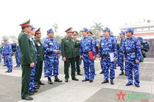 Thượng tướng Huỳnh Chiến Thắng kiểm tra công tác sẵn sàng chiến đấu tại Bộ tư lệnh Cảnh sát biển