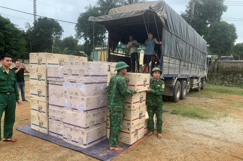 Chuyến hàng 'mẹ bồng con' không lọt của 'bác tài' xe tải đường dài