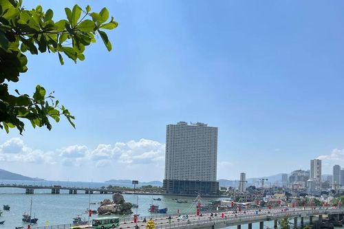 Nha Trang 100 năm xây dựng và phát triển
