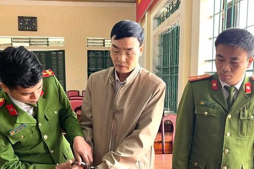 Bắt giam Chi Cục trưởng Chi cục Dự trữ nhà nước tỉnh Tuyên Quang