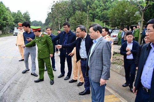 Khẩn trương khắc phục hậu quả vụ tai nạn giao thông tại Tuyên Quang