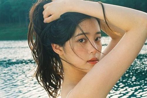 Những sao nữ 10X mải mê yêu đương, đánh mất sự nghiệp
