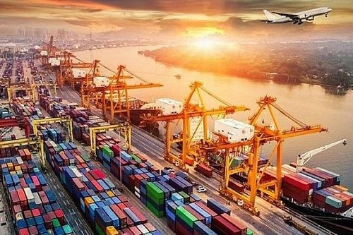 Việt Nam xuất siêu 1,1 tỷ USD trong tháng 2