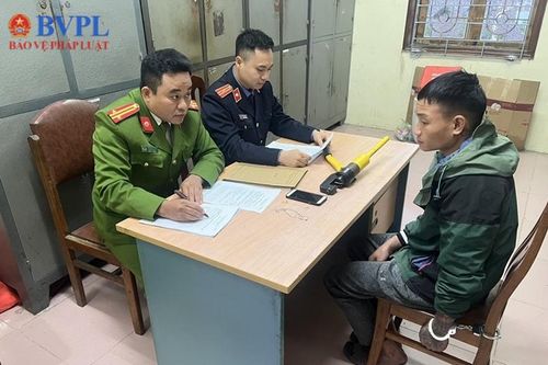 Nam thanh niên vào chợ cắt khóa hàng chục ki-ốt để trộm cắp tài sản
