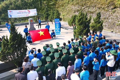 Chuỗi hoạt động ý nghĩa 'Tháng Ba biên giới' của tuổi trẻ Hà Tĩnh