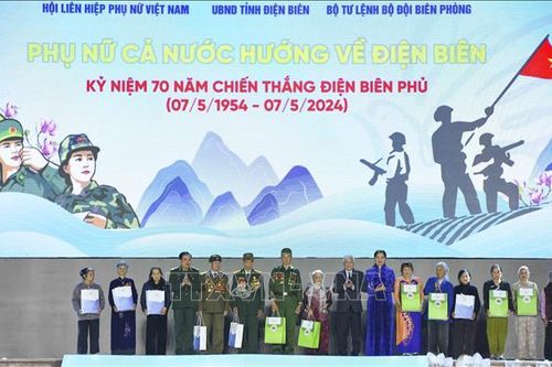 Đặc sắc chương trình giao lưu nghệ thuật 'Thắm mãi tình quân dân'