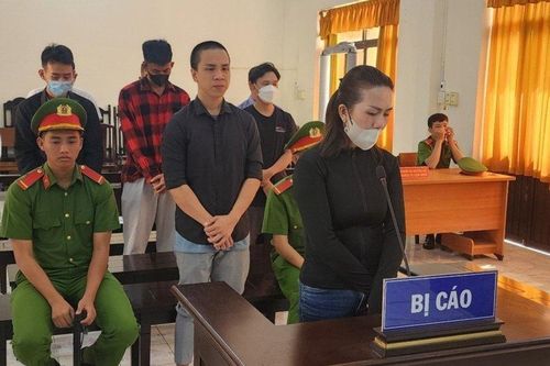 Phạt tù nhóm đối tượng đánh bạc qua mạng với số tiền hàng chục tỷ đồng