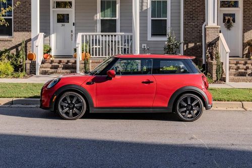 Bảng giá xe MINI tháng 3/2024