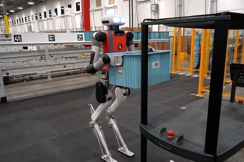 Tương lai robot thay thế công việc của con người đang tới rất gần