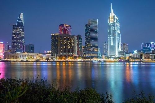 Áp lực dư cung đè nặng thị trường văn phòng cho thuê