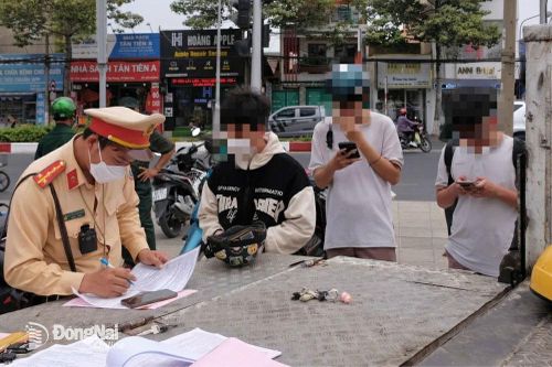 Xử lý hàng chục học sinh vi phạm giao thông mỗi ngày tại nội thành Biên Hòa