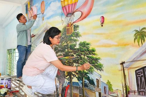 Nghề vẽ tranh tường: Kỳ công, sáng tạo