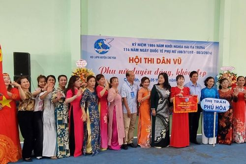 Hội LHPN huyện Chư Păh tổ chức hội thi dân vũ