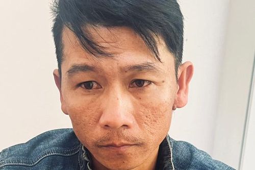 Khởi tố đối tượng làm sổ đỏ giả để lừa bán cho khách hàng
