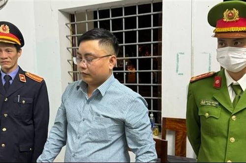 Bắt đối tượng giả danh nhà báo để lừa đảo