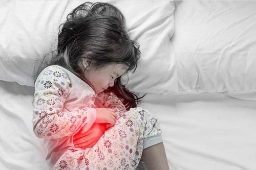 Cảnh báo nguy cơ xuất huyết tiêu hóa do viêm loét dạ dày tá tràng ở trẻ em