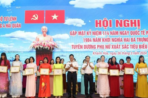 Khánh Hòa: Gặp mặt cán bộ, hội viên phụ nữ Vùng 4 Hải quân nhân ngày 8/3