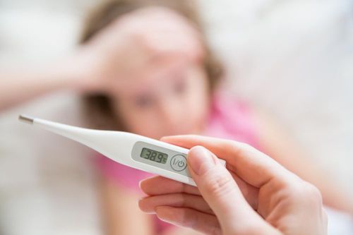 Não có dịch đục sau 2 ngày sốt