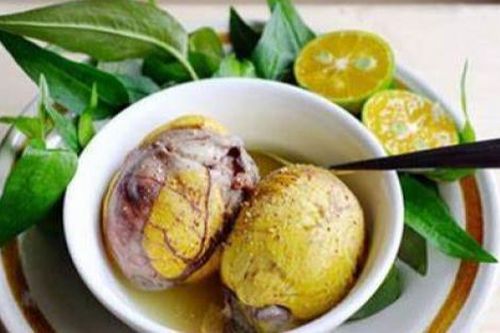 Trứng vịt lộn ngon và nhiều chất bổ, những ai không nên ăn?