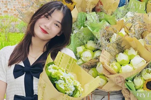 Ngoc nữ bóng chuyền 10X Việt Nam yêu say đắm tay đấm 'hot boy' 4 năm liền VĐQG, ai cũng khen đẹp đôi