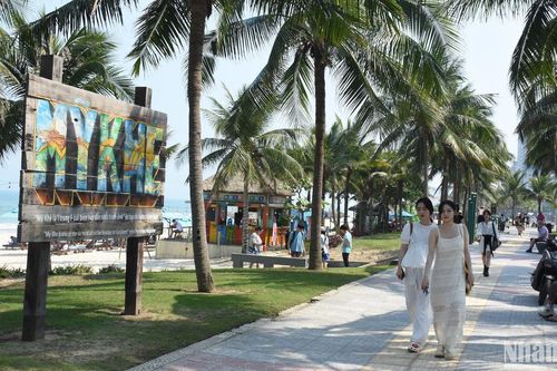 Biển Mỹ Khê, Đà Nẵng - một trong mười bãi biển hàng đầu châu Á