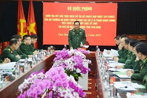 Thượng tướng Võ Minh Lương kiểm tra tại Bộ đội Biên phòng tỉnh Thái Bình