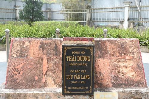 Trùng tu đồng hồ Thái Dương hơn 100 năm tuổi ở Bạc Liêu