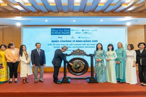 HNX và HOSE hưởng ứng chiến dịch 'Rung chuông vì Bình đẳng giới'