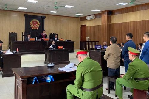 Cấp khống giấy xác nhận lập công, 4 cựu cán bộ công an lĩnh án