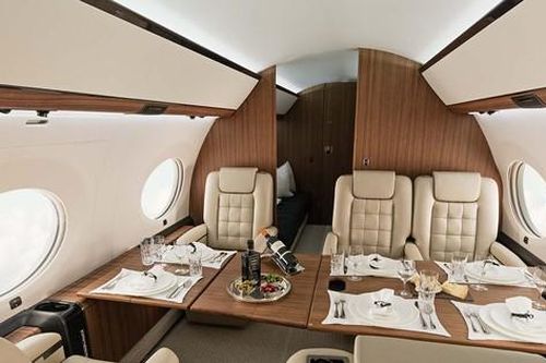 Có gì trong chuyên cơ Gulfstream G650ER đưa tỉ phú Bill Gates đến Việt Nam?