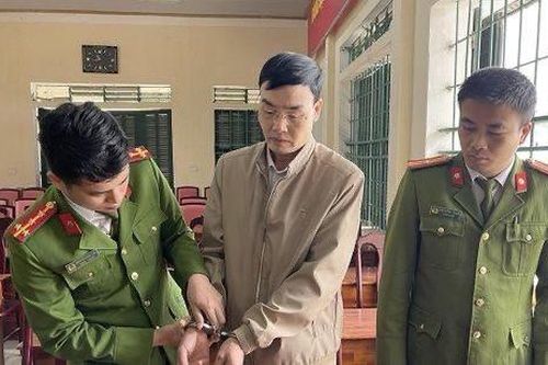 Vì sao 2 cán bộ Chi Cục dự trữ Tuyên Quang bị khởi tố?