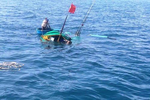 Phát hiện thi thể ngư dân vướng vào lưới cá