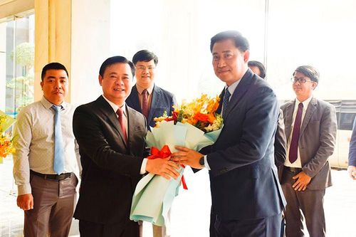Bí thư Tỉnh ủy Nghệ An tiếp Bộ trưởng, Chánh Văn phòng Thủ tướng Chính phủ Lào