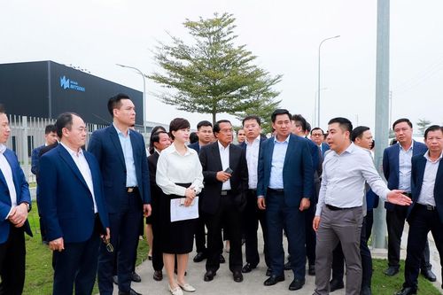 Bộ trưởng, Chủ nhiệm Văn phòng Phủ Thủ tướng Lào tìm hiểu kinh nghiệm thu hút đầu tư của Nghệ An