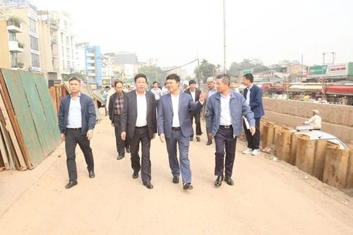 Lãnh đạo Hà Nội thúc tiến độ xây dựng hai dự án giao thông trọng điểm