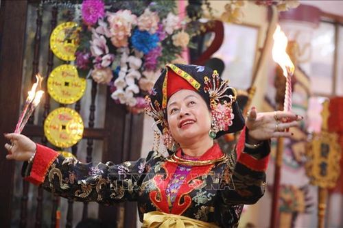 Đặc sắc Liên hoan diễn xướng chầu văn