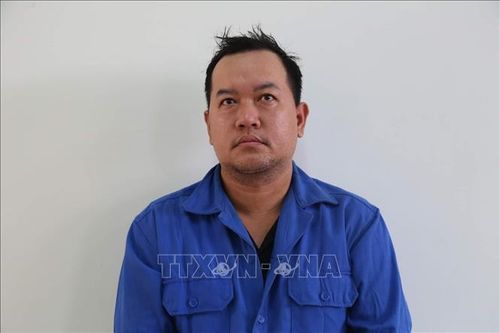 Bắt giữ đối tượng làm giả con dấu, tài liệu