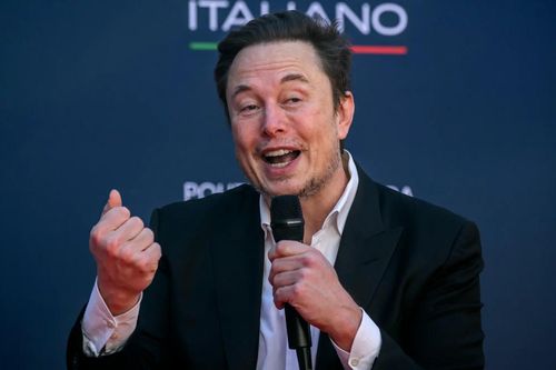 Elon Musk hoan nghênh sự cạnh tranh từ đối thủ sản xuất robot hình người