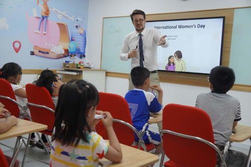 VUS khai trương nhiều cơ sở mới