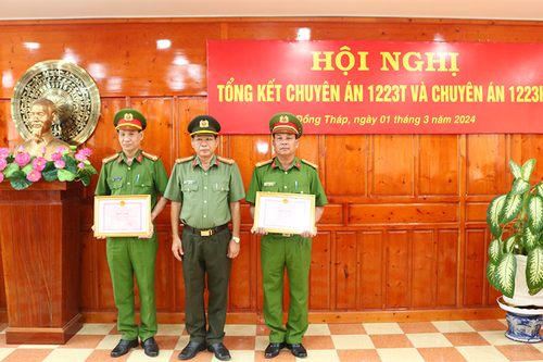 Hội nghị tổng kết 2 chuyên án truy bắt 2 đối tượng truy nã nguy hiểm