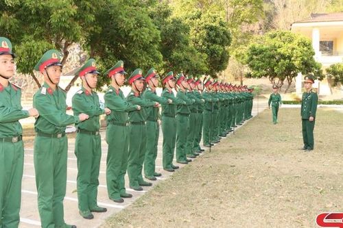 Những ngày đầu trong quân ngũ