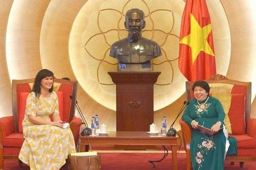 Chủ nhiệm Ủy ban Xã hội Nguyễn Thúy Anh tiếp Bộ trưởng Bộ Nội vụ và Y tế Đan Mạch