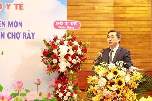 Đầu tư xây dựng 2 trung tâm xạ trị proton điều trị ung thư kĩ thuật chuyên sâu