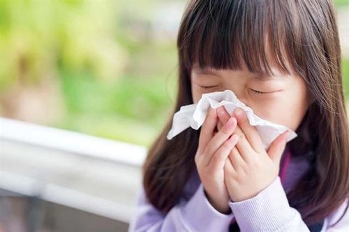 Thời tiết thay đổi thất thường, cách nào phòng tránh nhiễm khuẩn tai mũi họng ở trẻ?
