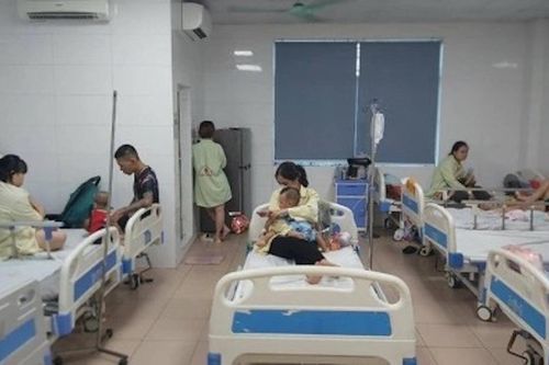 Trẻ nhập viện do viêm đường hô hấp gia tăng, chuyên gia chỉ cách phòng bệnh