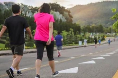 Ngày nào cũng đi bộ có sao không?
