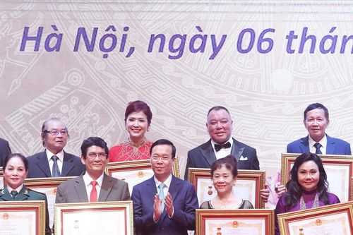 Lễ trao tặng, truy tặng danh hiệu NSND, NSƯT lần thứ 10: Đóng góp to lớn hơn nữa cho dân tộc