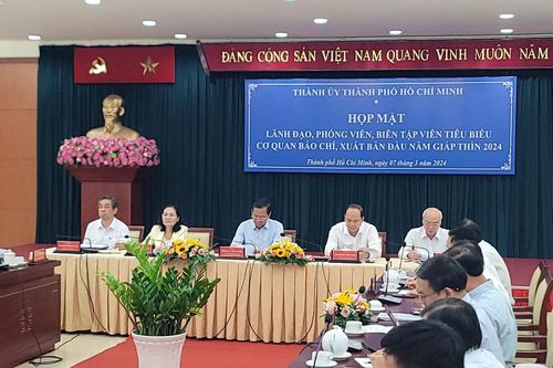 TP HCM duy trì chính sách khen thưởng tác phẩm báo chí hay, nổi bật hàng quý