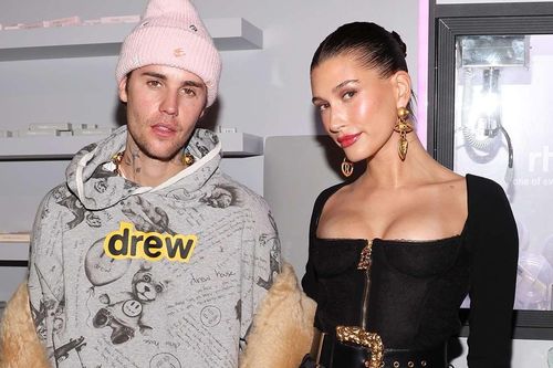 Hailey Bieber phản ứng khi bị đồn ngoại tình
