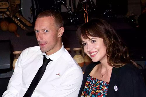Ngôi sao '50 sắc thái' Dakota Johnson đính hôn